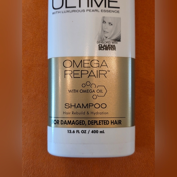 Schwarzkopf Essence Ultime Shampoo 13.6 Oz Omega Repair Damaged Hair NEW - Picture 2 of 5